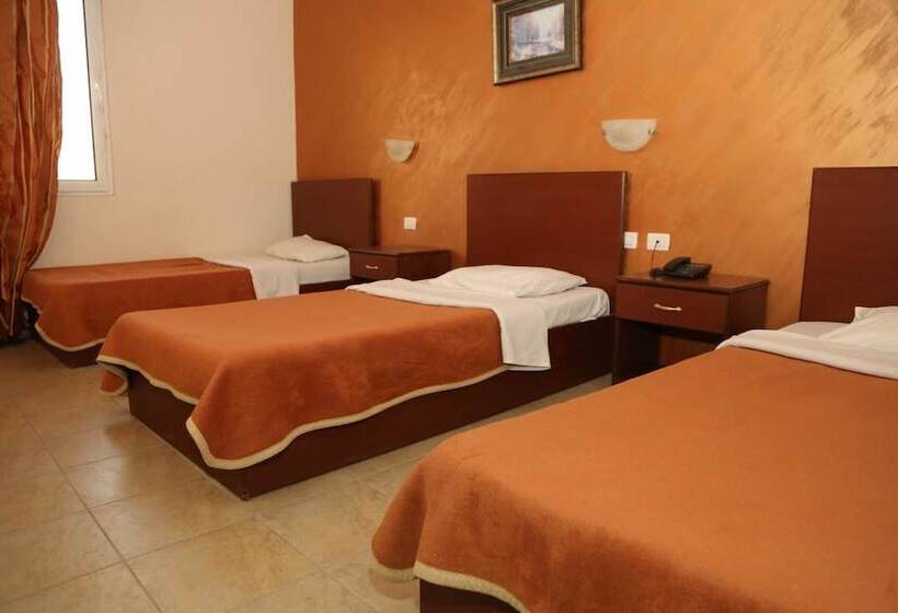 اتاق استاندارد سه نفره, Rumman