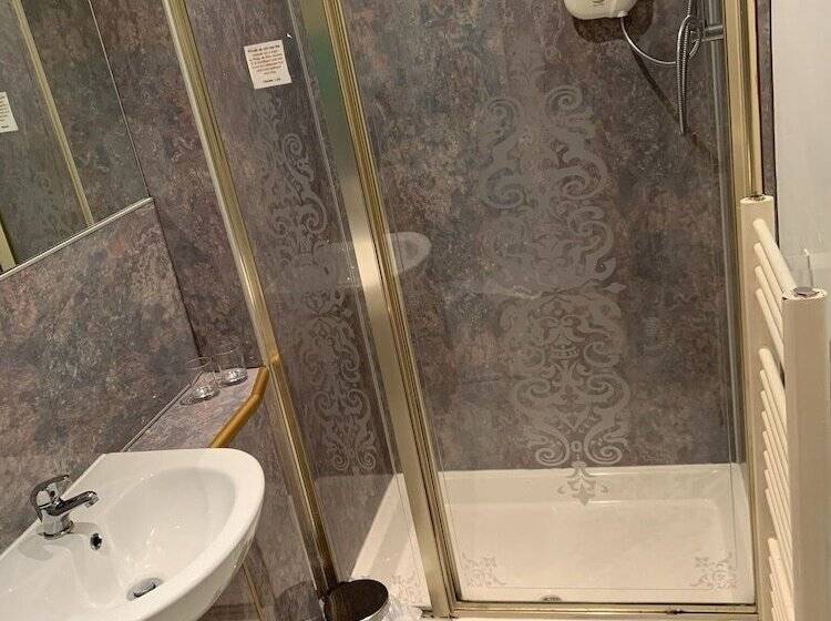 Quarto Estandar, The Mumbles Carlton