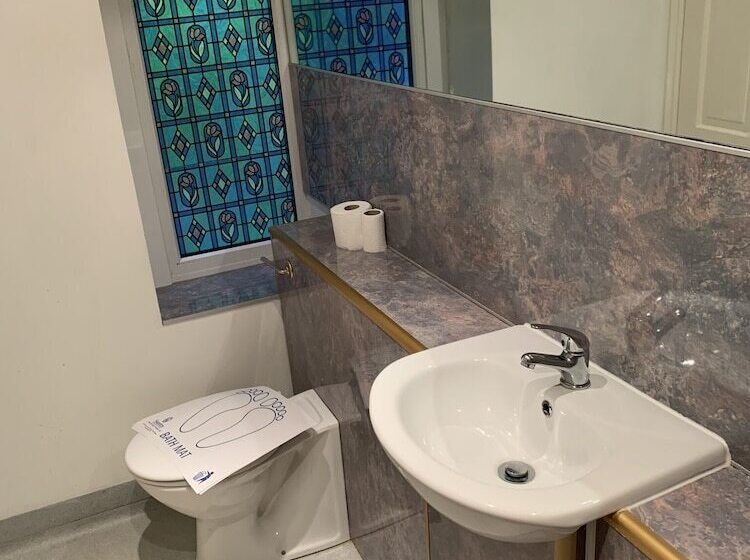 Quarto Estandar, The Mumbles Carlton