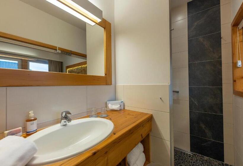 חדר סופריור, Zum Weissensee