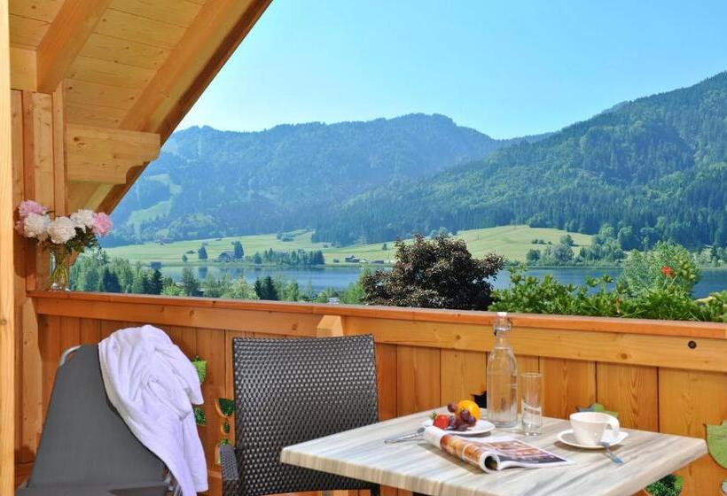 חדר סופריור, Zum Weissensee