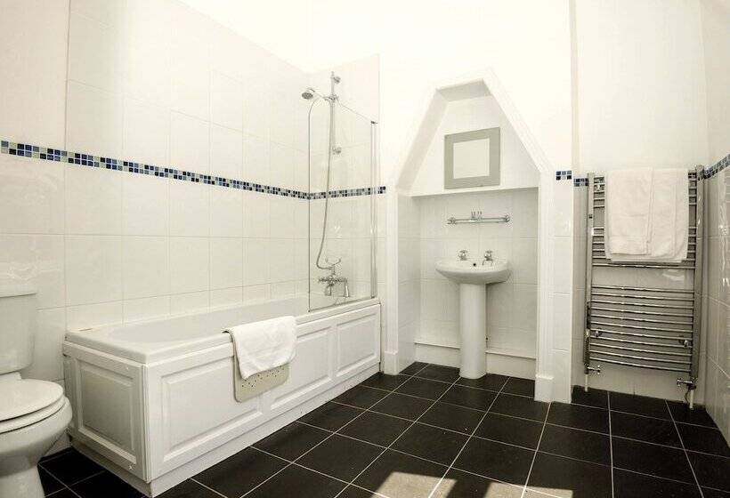 스탠다드 내측 룸, Lynford Hall Hotel