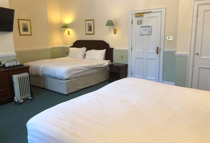 패밀리 룸, Lynford Hall Hotel