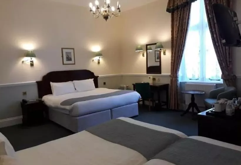 Perhehuone, Lynford Hall Hotel