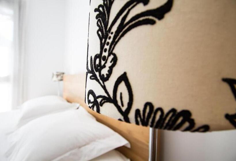 Апартаменты 2 Спальни, Bitacora