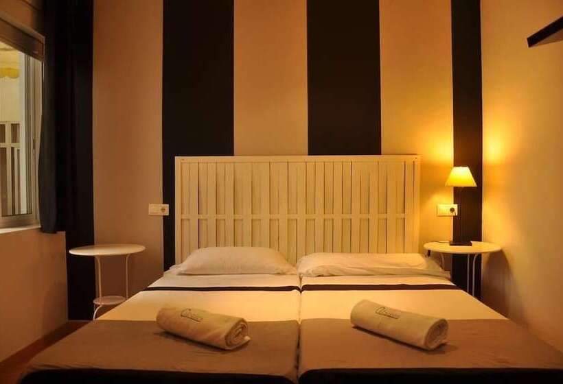 اتاق استاندارد با سرویس بهداشتی مشترک, Pension Cibeles