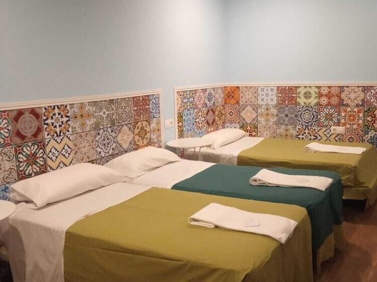 اتاق استاندارد سه نفره, Pension Cibeles