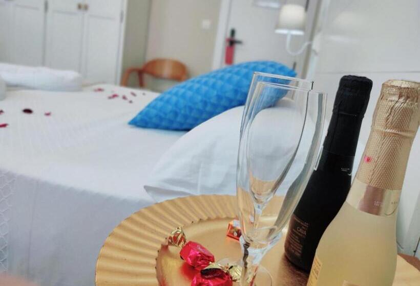 اتاق لوکس با چشم‌انداز دریا, Rodeiramar 2a