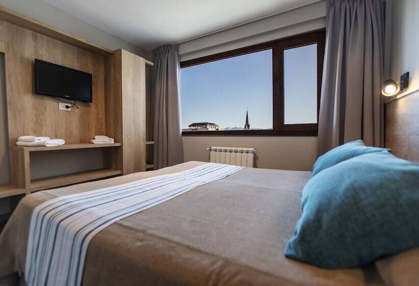 スーペリアールーム, 7 Lagos