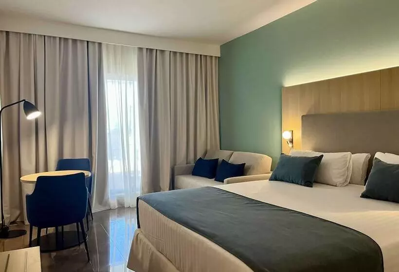 Superior Room with Terrace, Occidental Murcia Agalia