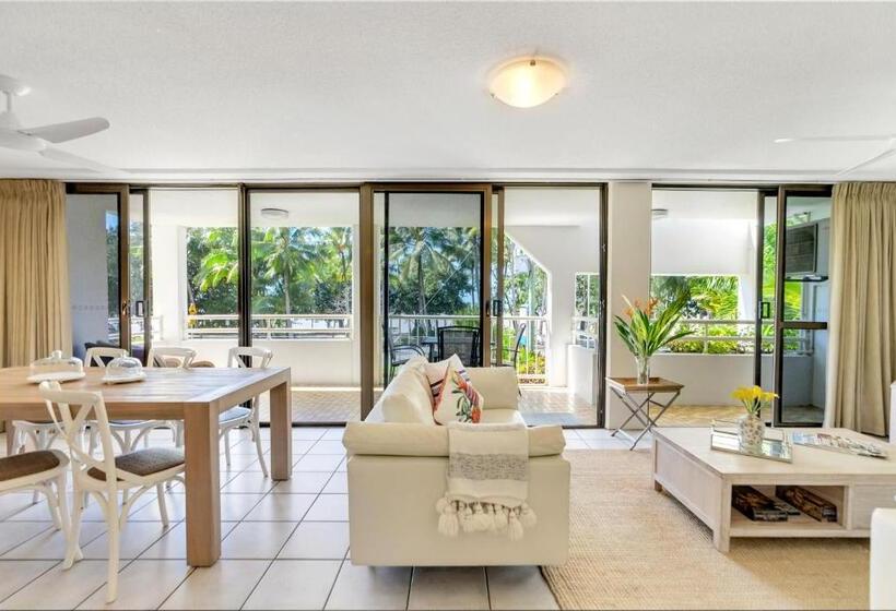 شقة غرفتين, Argosy On The Beach