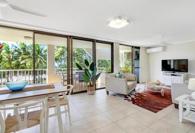 شقة غرفتين, Argosy On The Beach