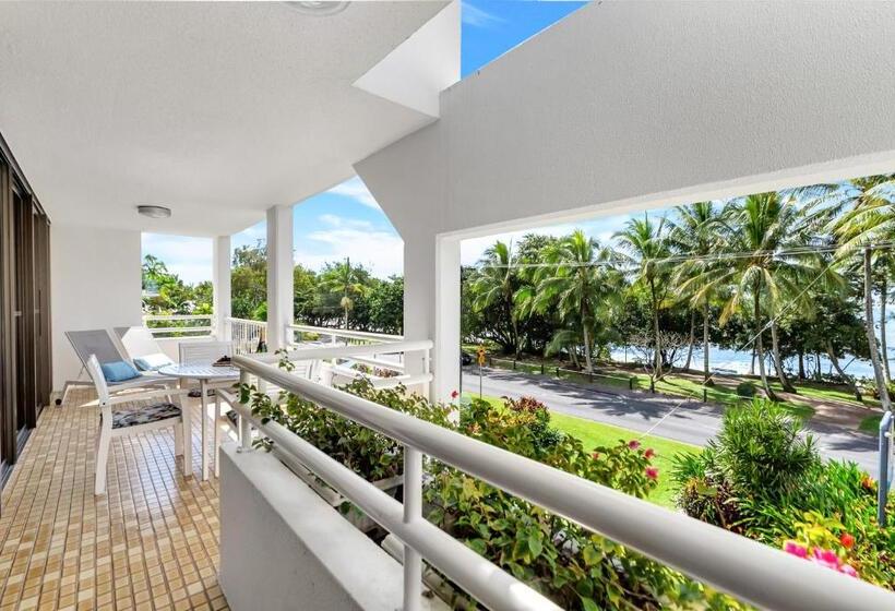 شقة غرفتين, Argosy On The Beach