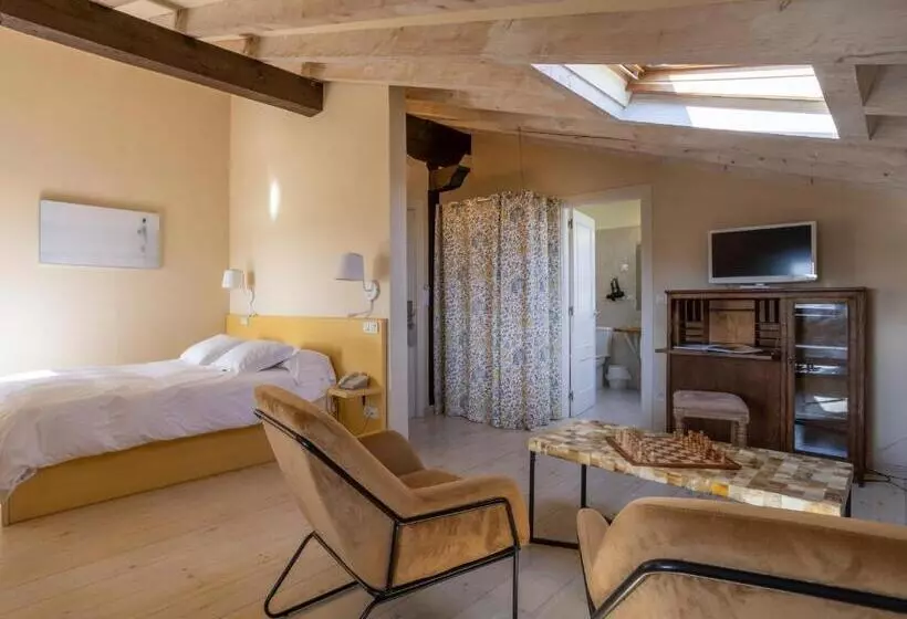 اتاق لوکس, Casona Las Cinco Calderas