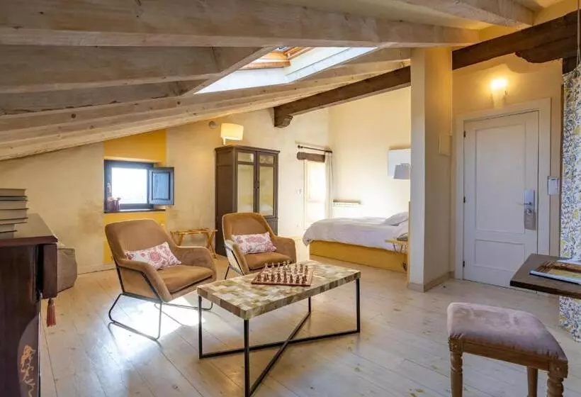 اتاق لوکس, Casona Las Cinco Calderas