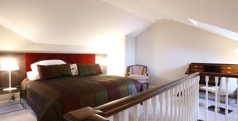 غرفة دوبلكس, Castillo Del Bosque La Zoreda