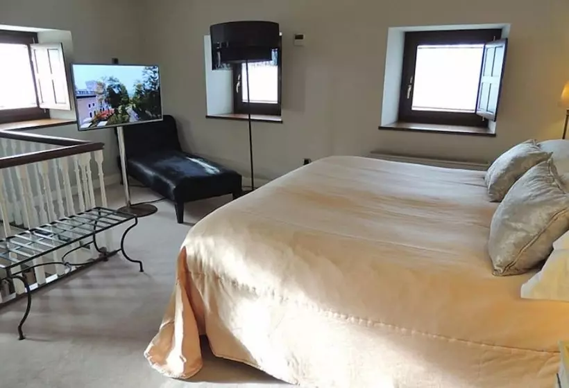 Duplex Junior Suite, Castillo Del Bosque La Zoreda