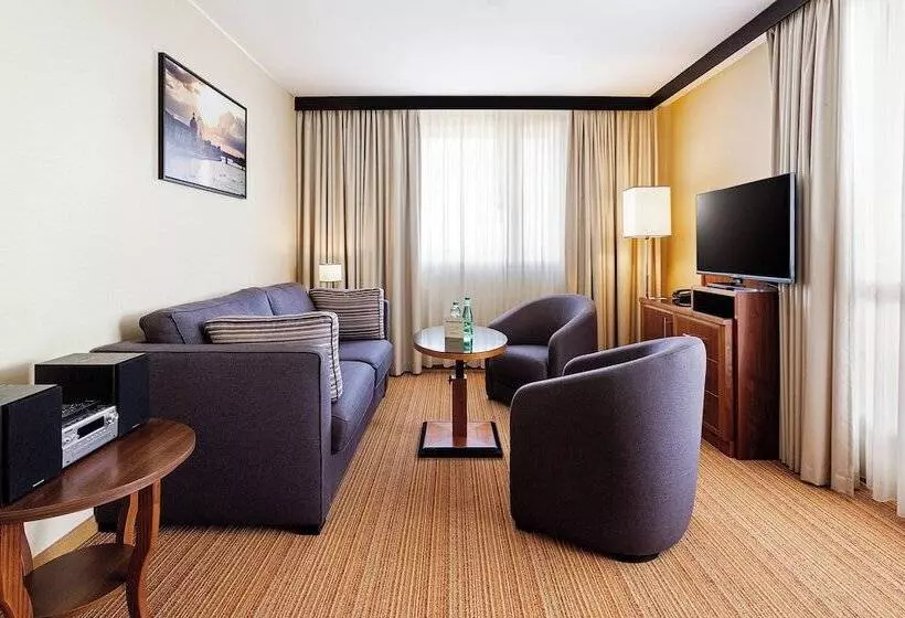 Sviitti Parveke, Courtyard By Marriott Toulouse Airport