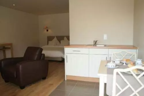 Standard Kolmen Hengen Huone, De Groote Waere