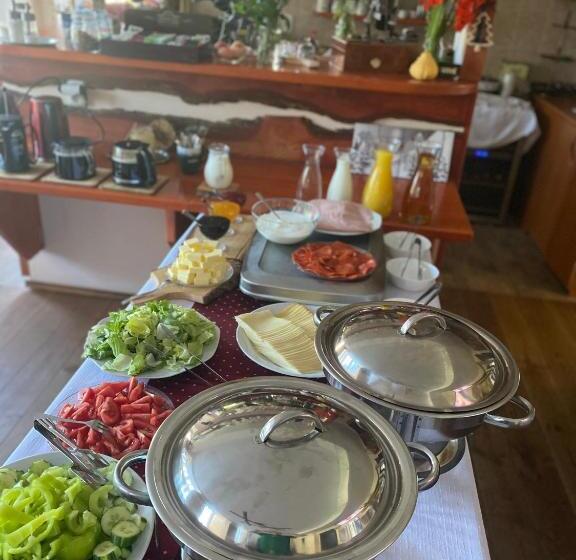 חדר סטנדרט, Domovina