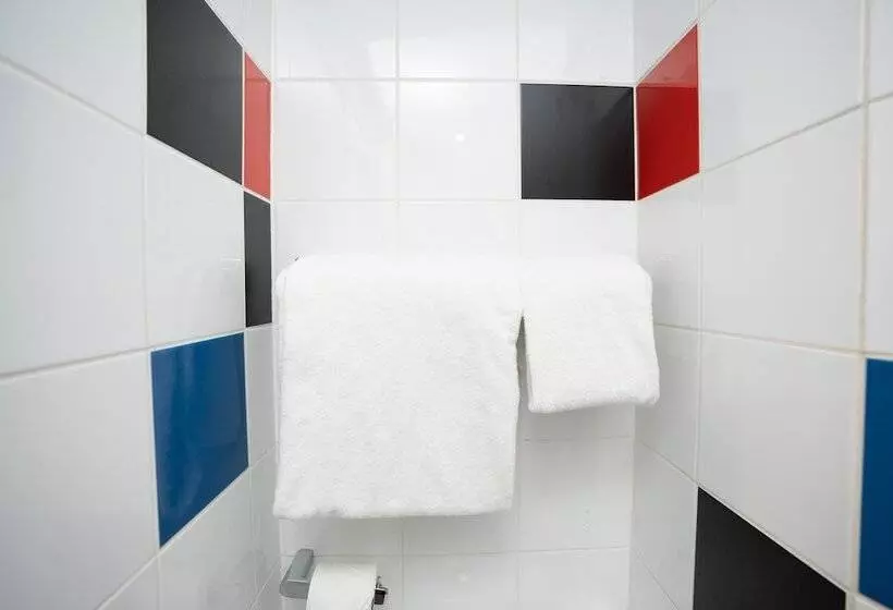 ファミリールーム, Hôtel Du Mont Dore Batignolles