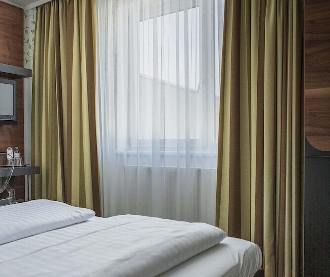 Номер Superior, H+ Hotel Ried