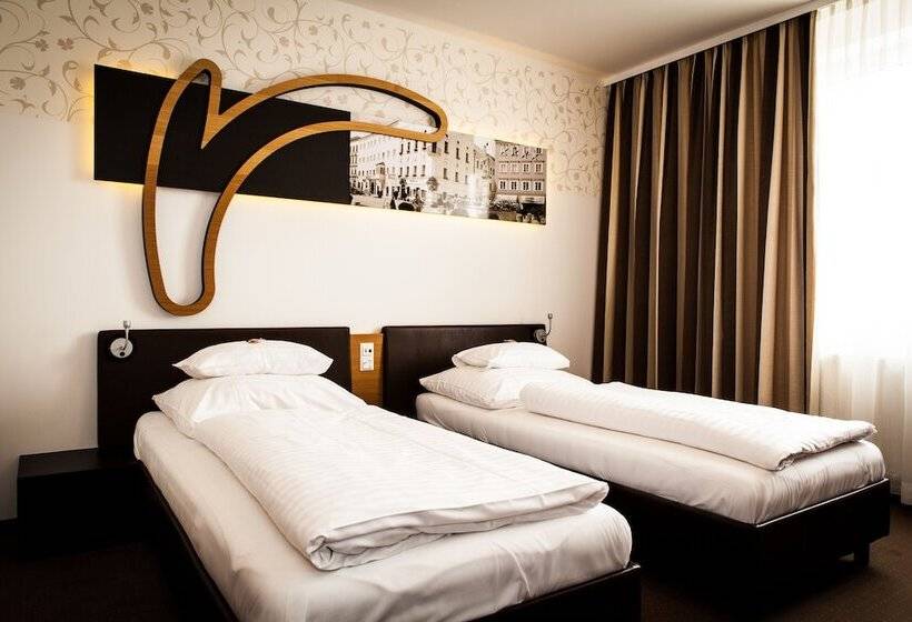 חדר סטנדרט, H+ Hotel Ried