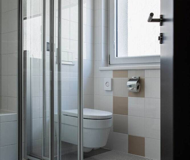 Номер Стандарт, H+ Hotel Ried