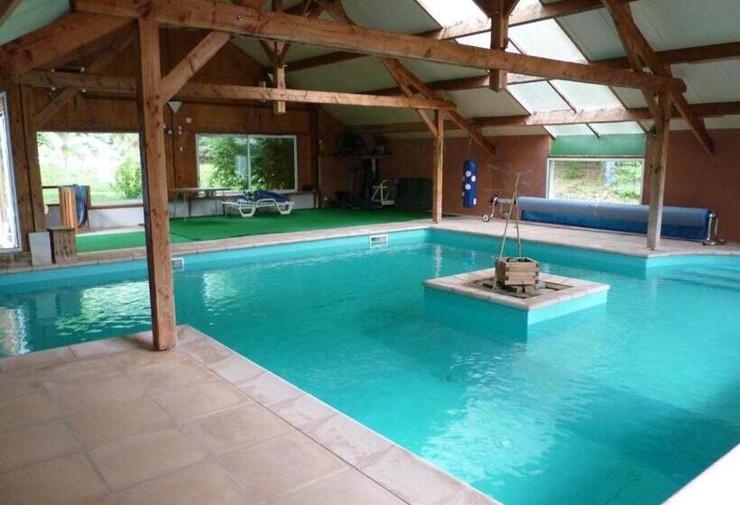 Семейный Номер, Hôtel Restaurant Le Beau Site