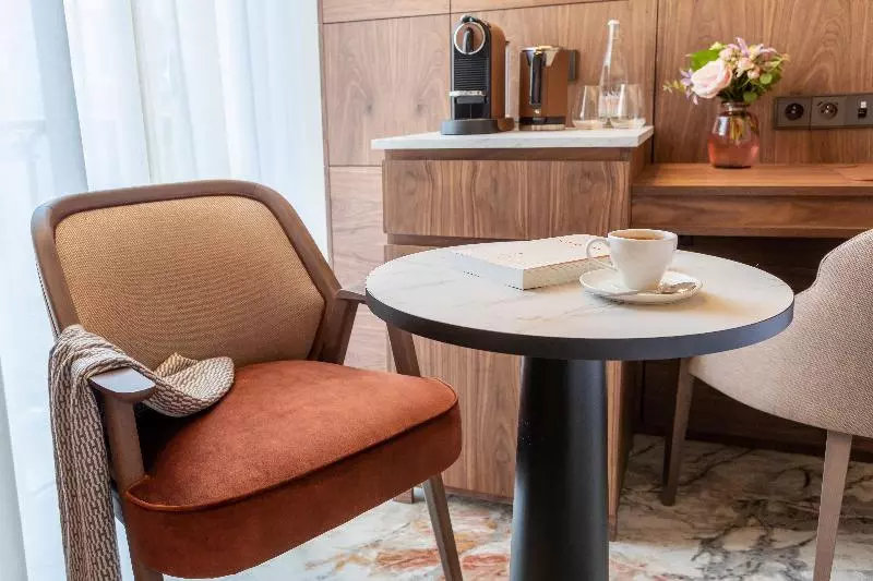 クラシックルーム, Intercontinental Paris Champs Elysées Etoile, An Ihg