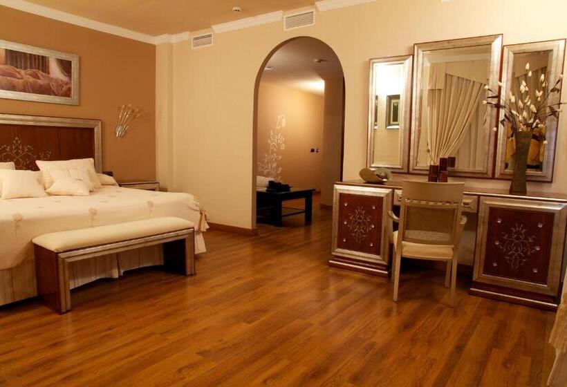 Люкс, Los Dolmenes