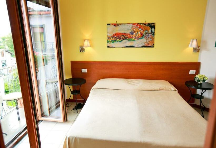 标准间, Nido Verde