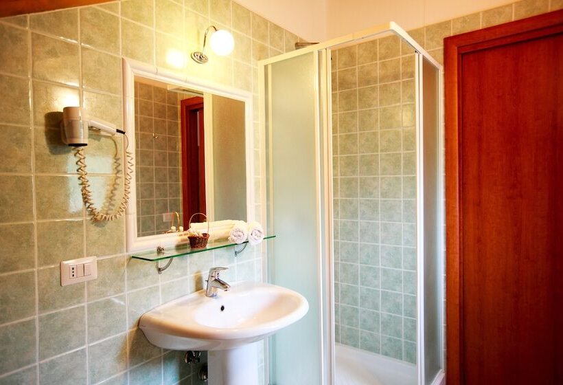 标准三人间, Nido Verde