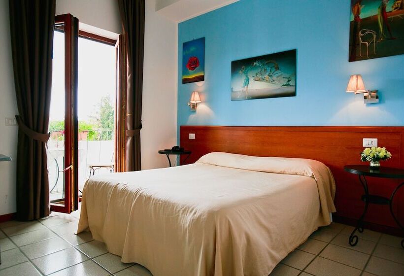 标准三人间, Nido Verde