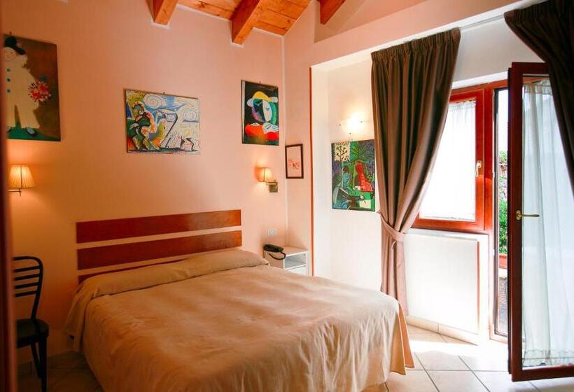 标准间, Nido Verde