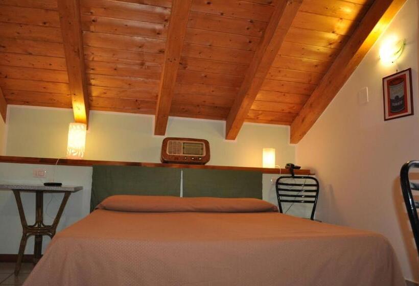 标准三人间, Nido Verde