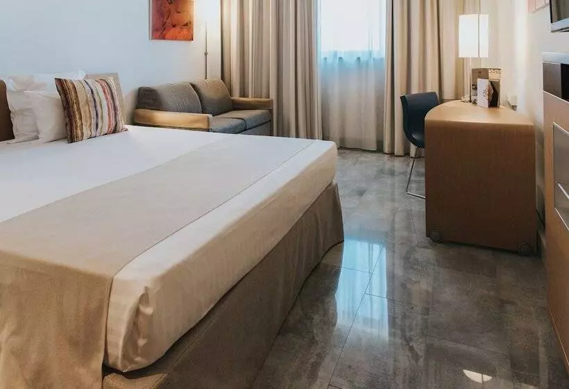 اتاق استاندارد سه نفره, Occidental Murcia Agalia