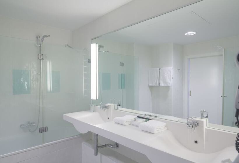 غرفة قياسية ثلاثية, Occidental Murcia Agalia