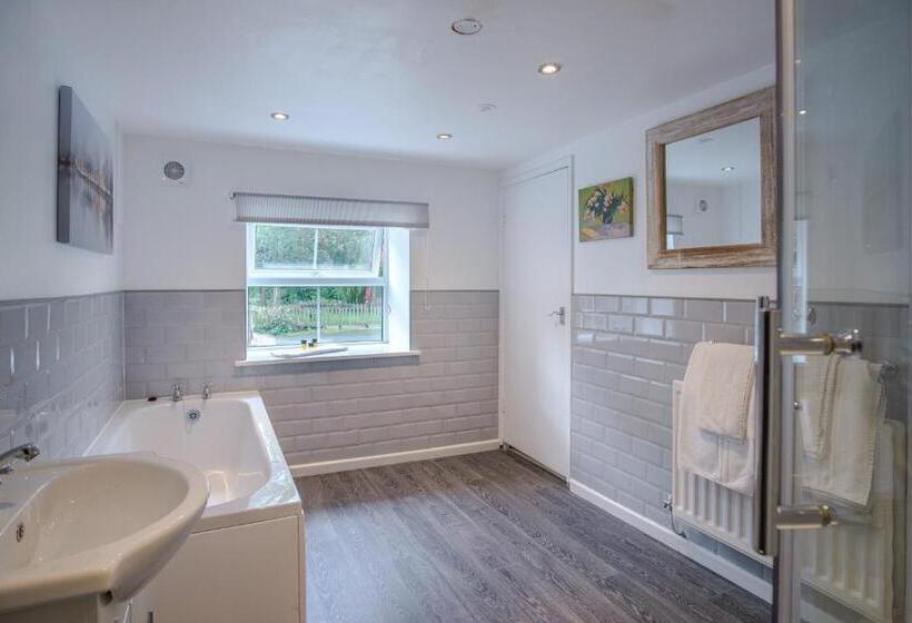 غرفة عائلية, The Water Rat Ironbridge