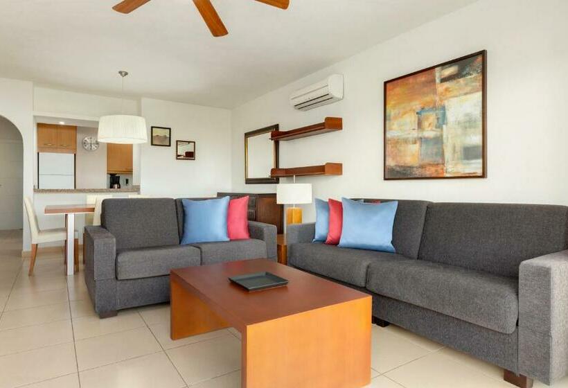 Вилла 3 Спальни, Wyndham Residences Golf Del Sur