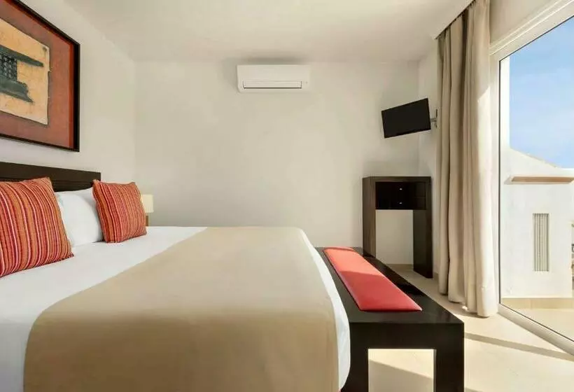 ویلای 3 خوابه, Wyndham Residences Golf Del Sur
