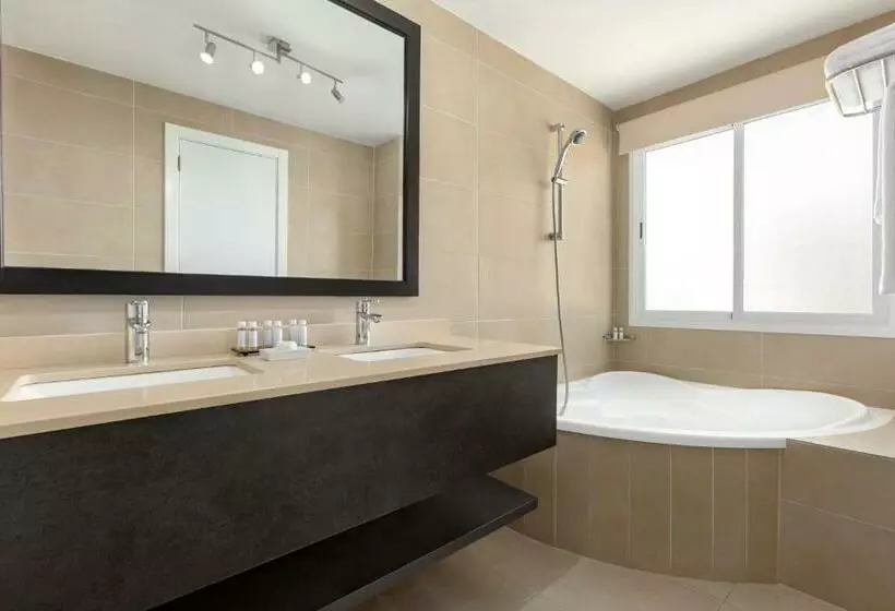 ویلای 3 خوابه, Wyndham Residences Golf Del Sur