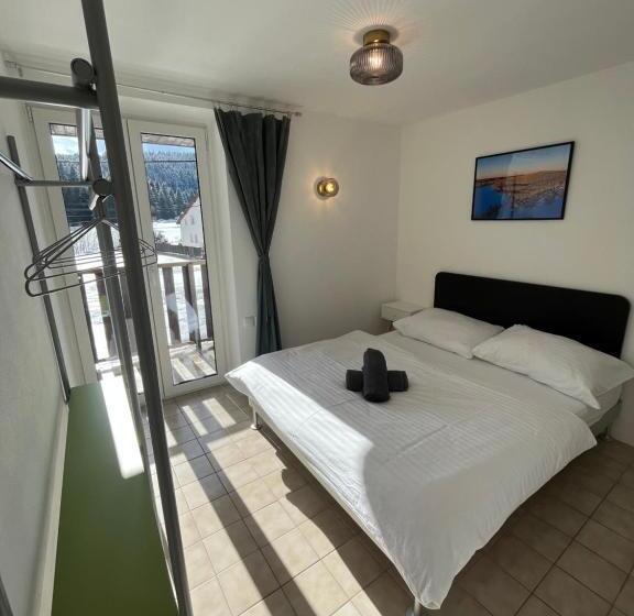 4인용 스탠다드 룸, Horský Penzion A Bistro čepice