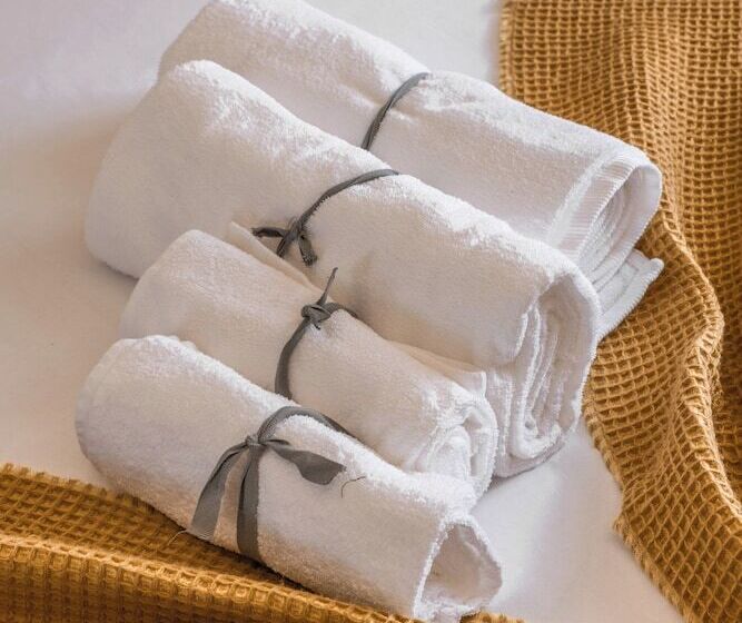 スタンダードルーム, Naval Guest House & Bistro