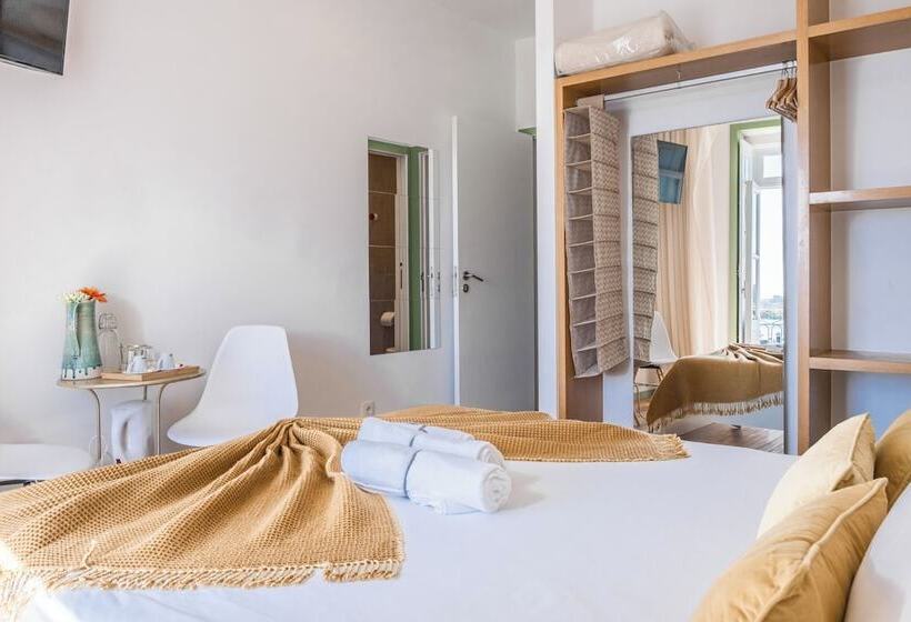 スタンダードルーム, Naval Guest House & Bistro