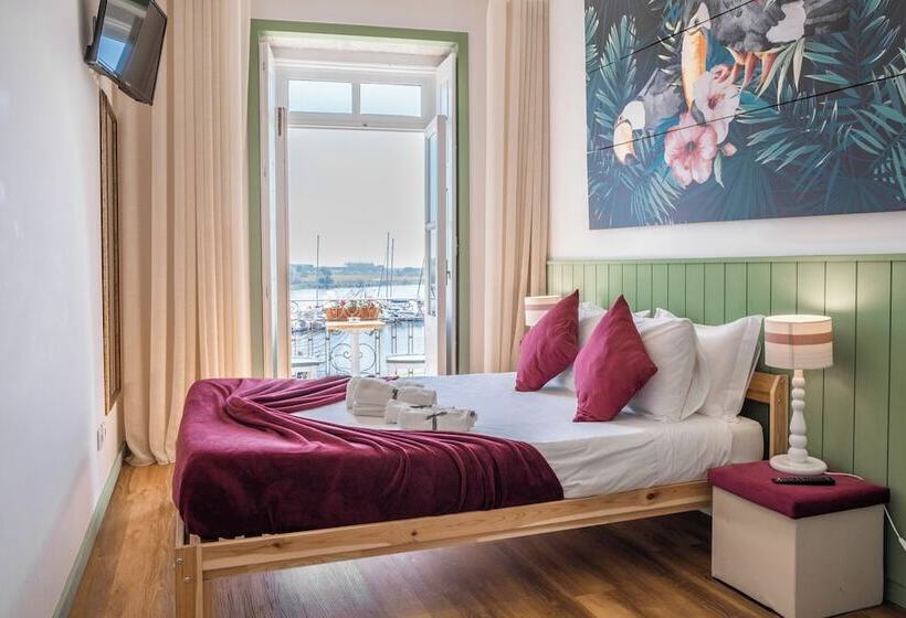 スタンダードルーム, Naval Guest House & Bistro