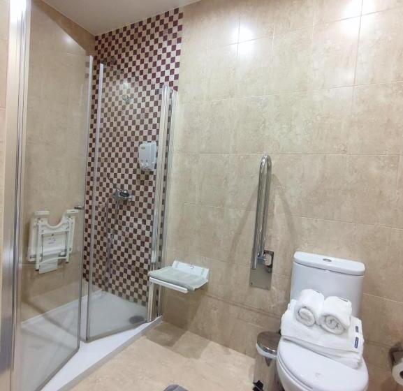 Номер Стандарт с Балконом, Naval Guest House & Bistro