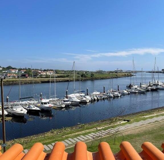 シングルデラックスルーム, Naval Guest House & Bistro