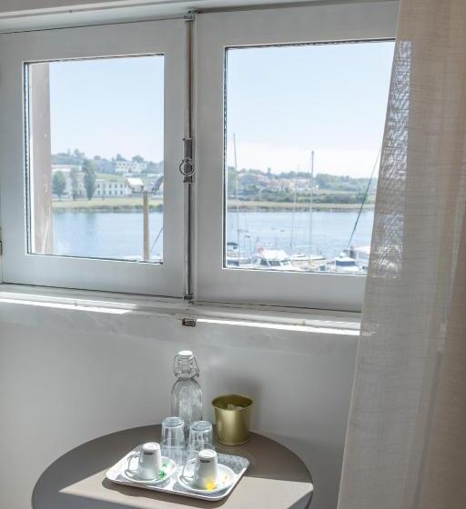 シングルデラックスルーム, Naval Guest House & Bistro