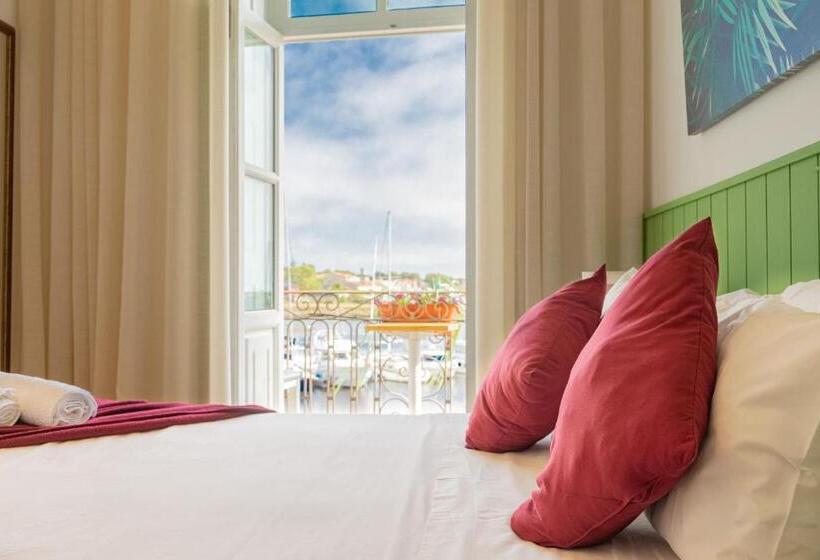 Quarto Estandar com Sacada, Naval Guest House & Bistro